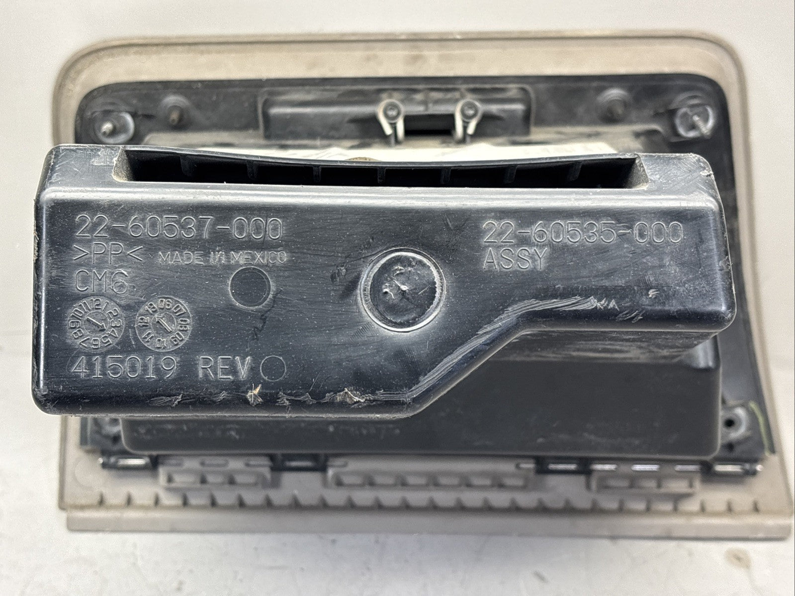Freightliner 22-60537-000 Glove Box Assy 22-60535-000