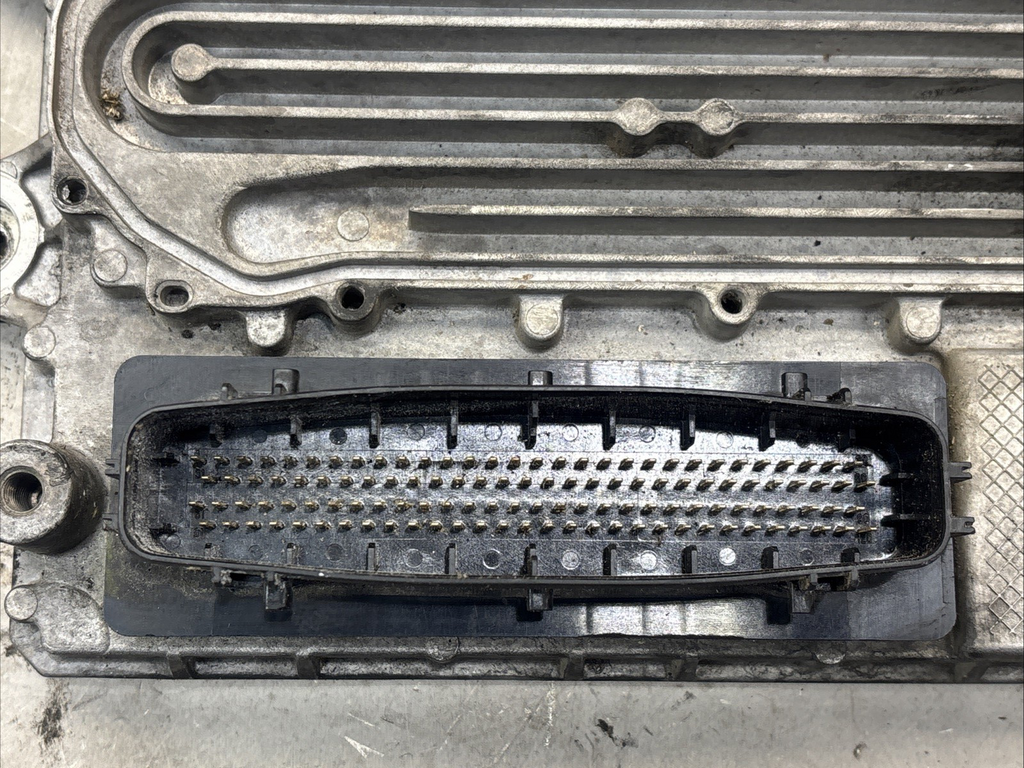 Detroit Diesel Engine Control Module ECM RA0024460135