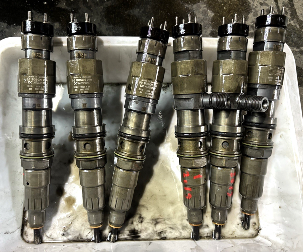 SET OF 1 - 2021 FREIGHTLINER CASCADIA DD15 ENGINE FUEL INJECTOR A4720701 187 OEM