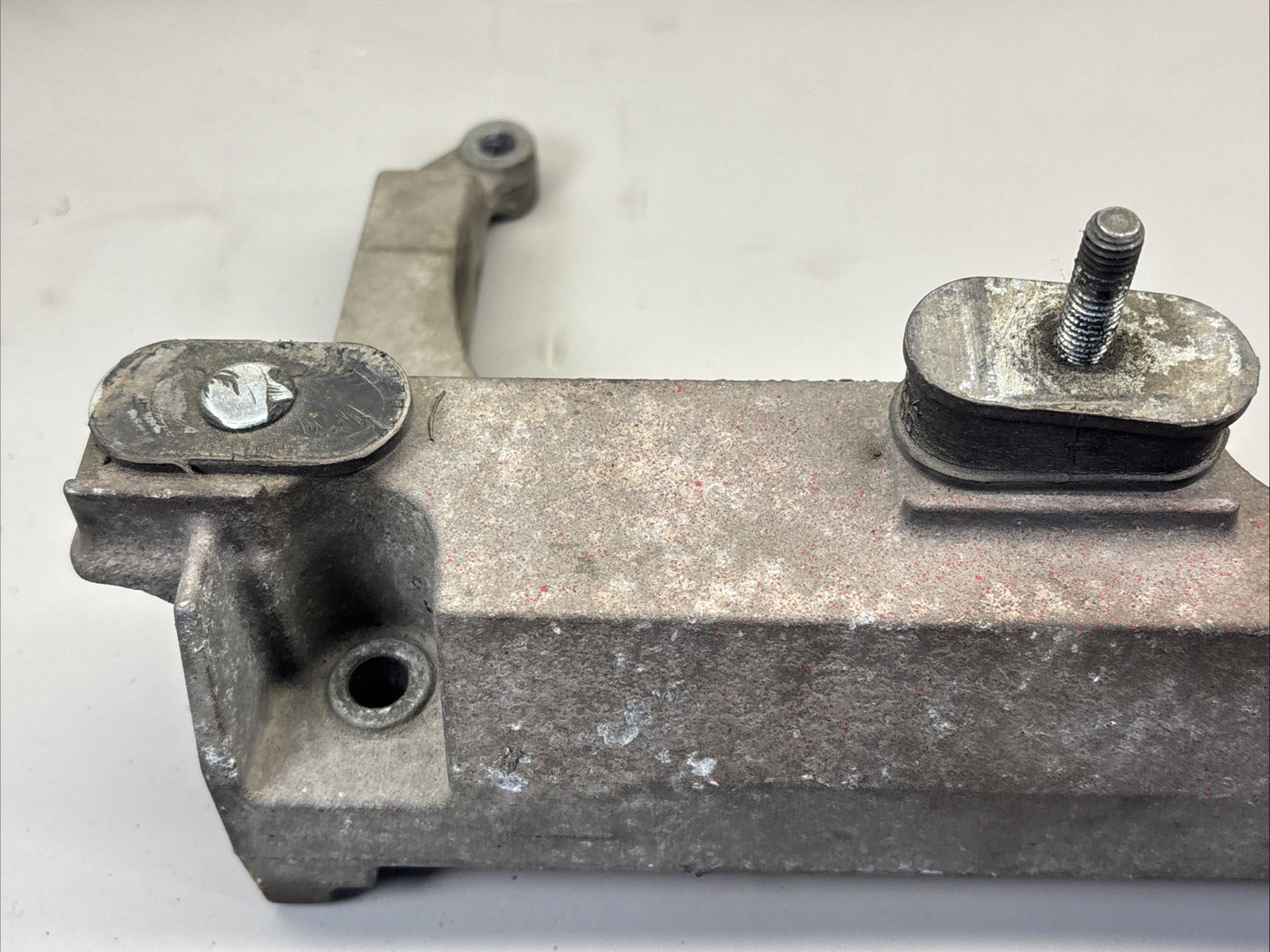 18-23 FREIGHTLINER CASCADIA DETROIT DIESEL SUPPORT BRACKET 44-162-355-0550 OEM