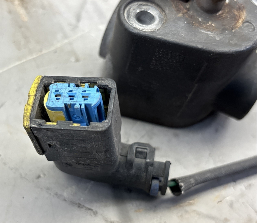 1832311 Geniune Paccar Doser Injection Module for MX13