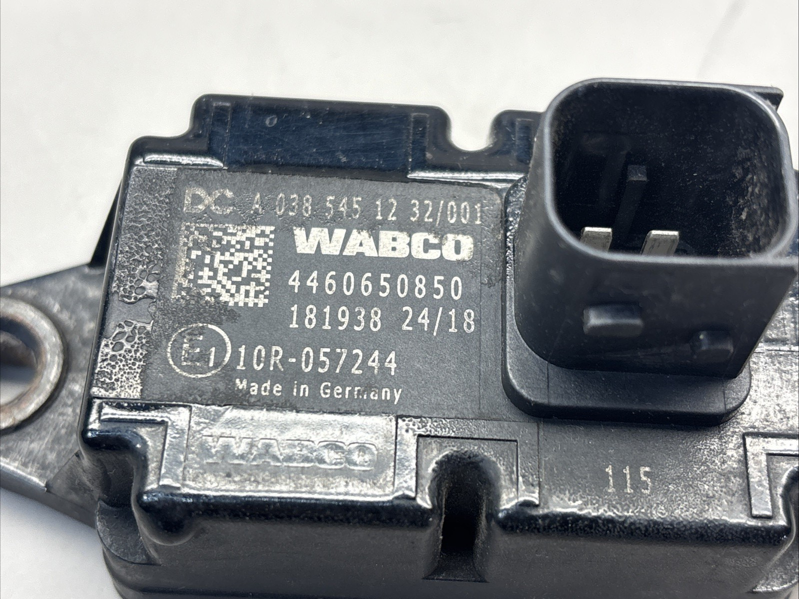 OEM FREIGHTLINER A038 545 12 32 WABCO ELECTRONIC STABILITY CONTROL 4460650850