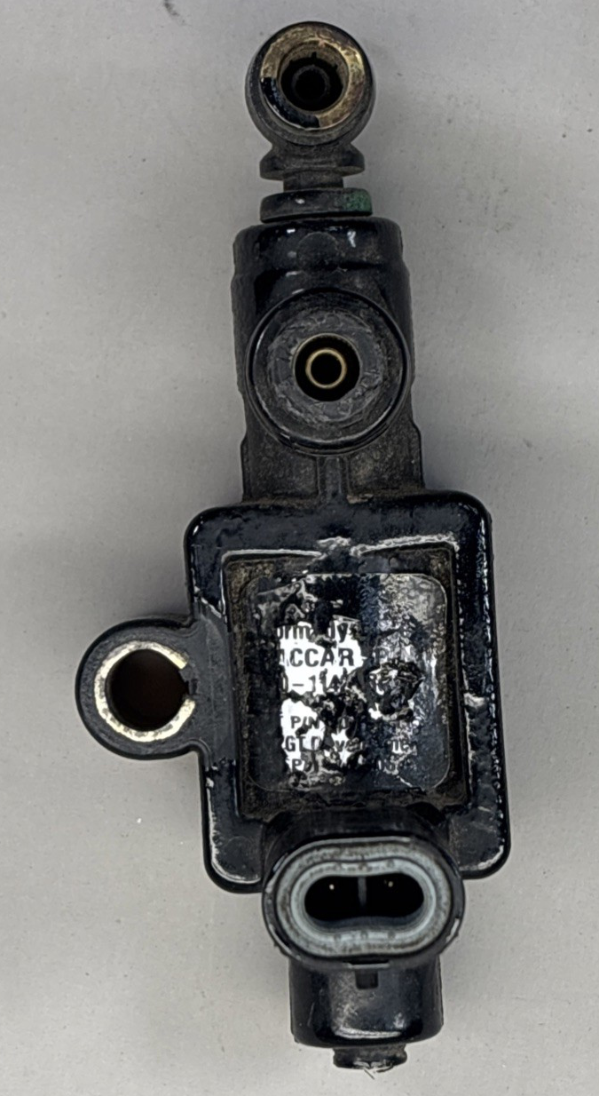 Genuine OEM Paccar 3-Way Solenoid Valve G90-6047