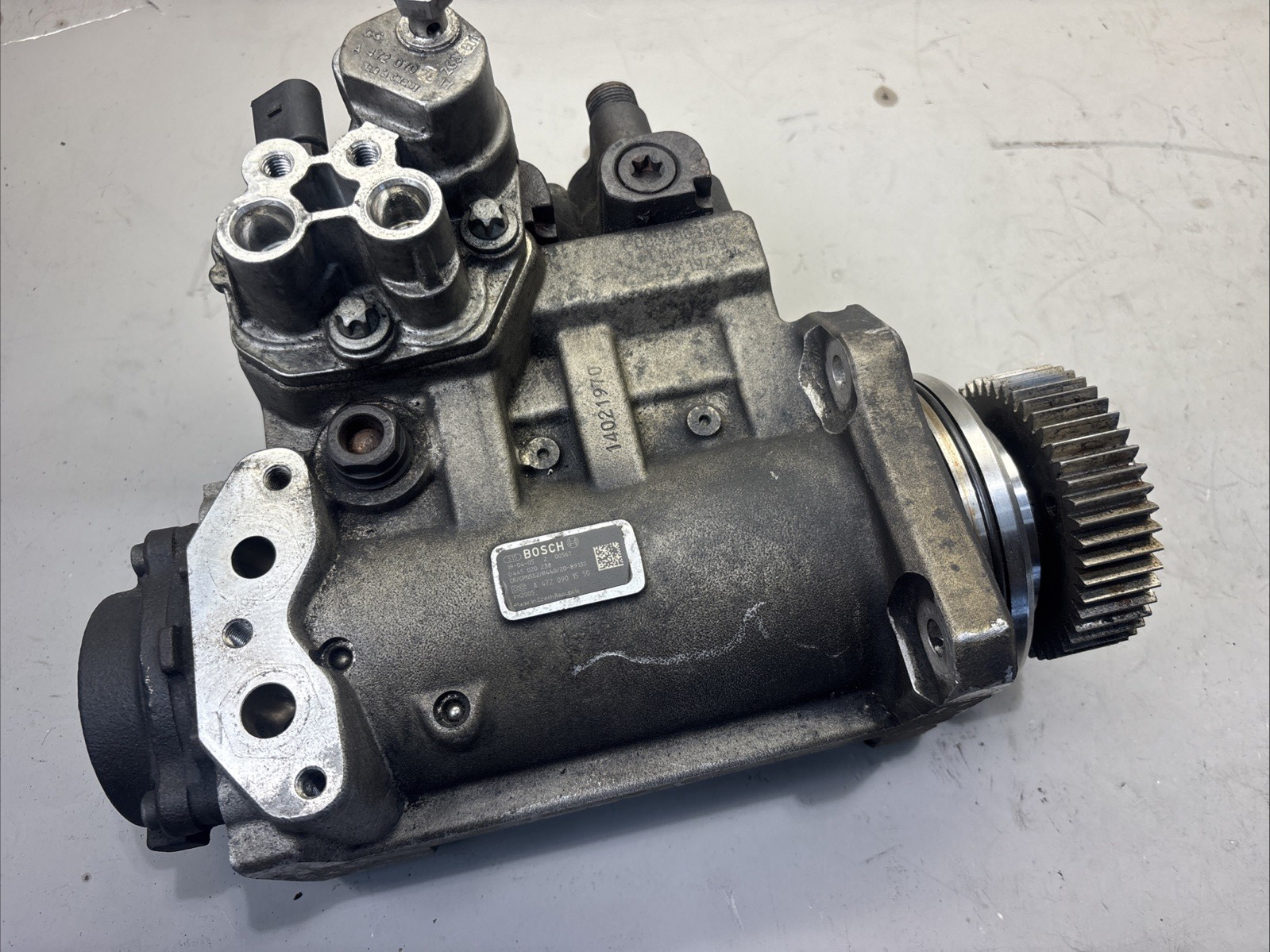 Bosch Diesel Fuel Injector Pump (0445 020 238) OEM 97078331