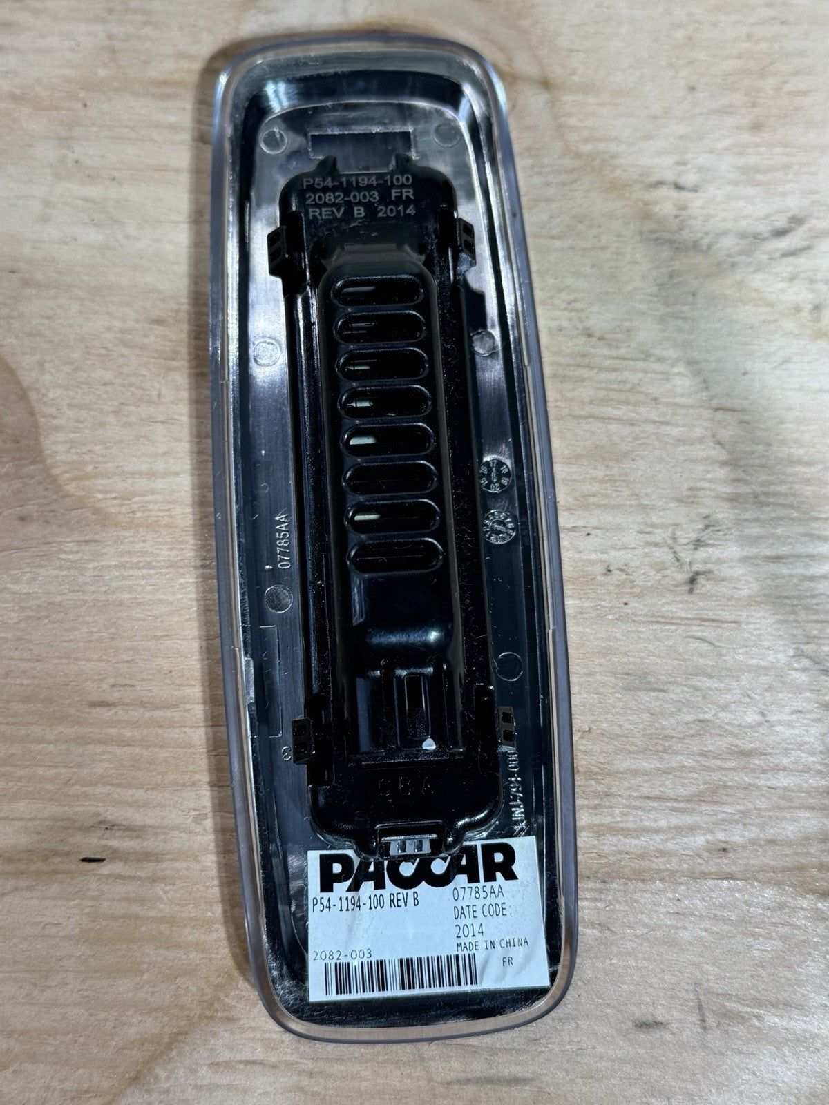 Paccar P54-1194-100  T680 Sleeper Dome Light