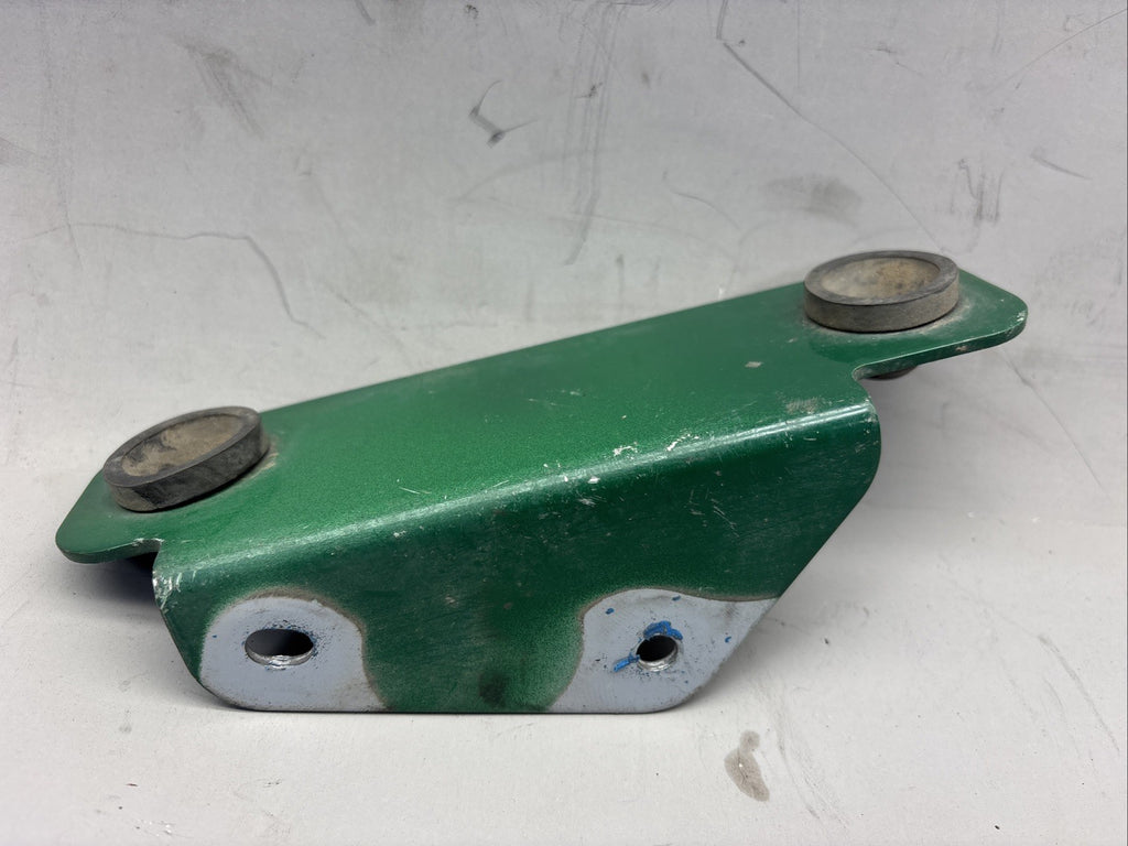 PACCAR R11-6232 BRACKET-UPR MOUNTING