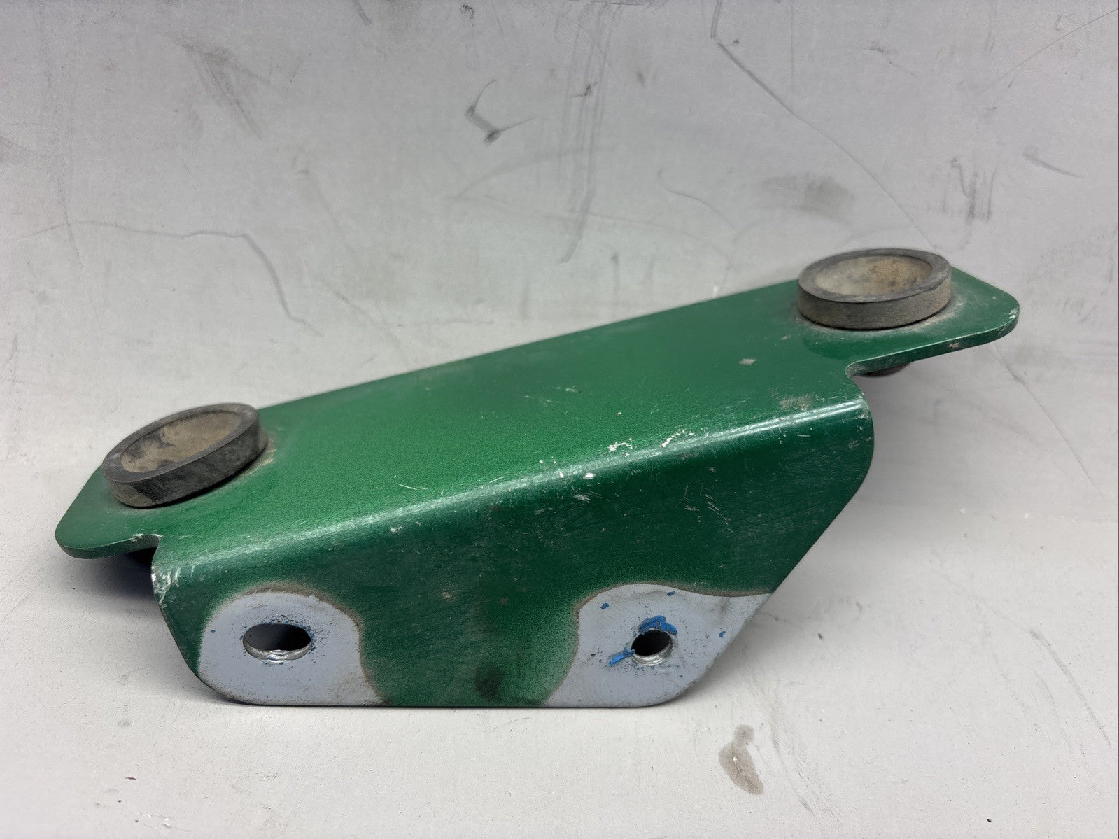 PACCAR R11-6232 BRACKET-UPR MOUNTING