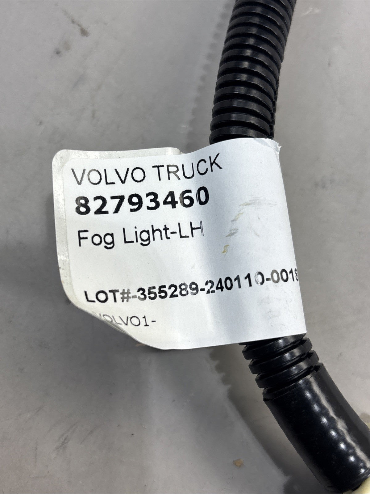 Genuine OEM Volvo 82793460 Left Hand Side Fog Light Assembly MADE IN USA
