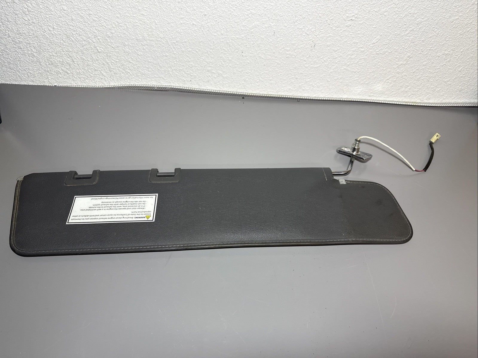 Freightliner LH Interior Sliding Sun Visor - P/N A22-75601-026