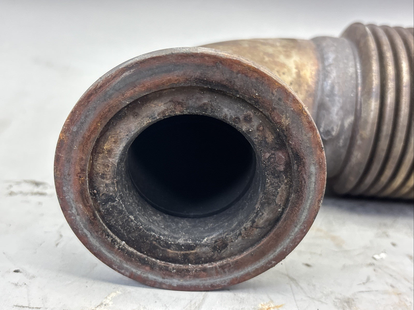 DETROIT DD15 EGR VALVE TO EXHAUST GAD COOLER SN# A 472 140 12 08 / A 4721401208