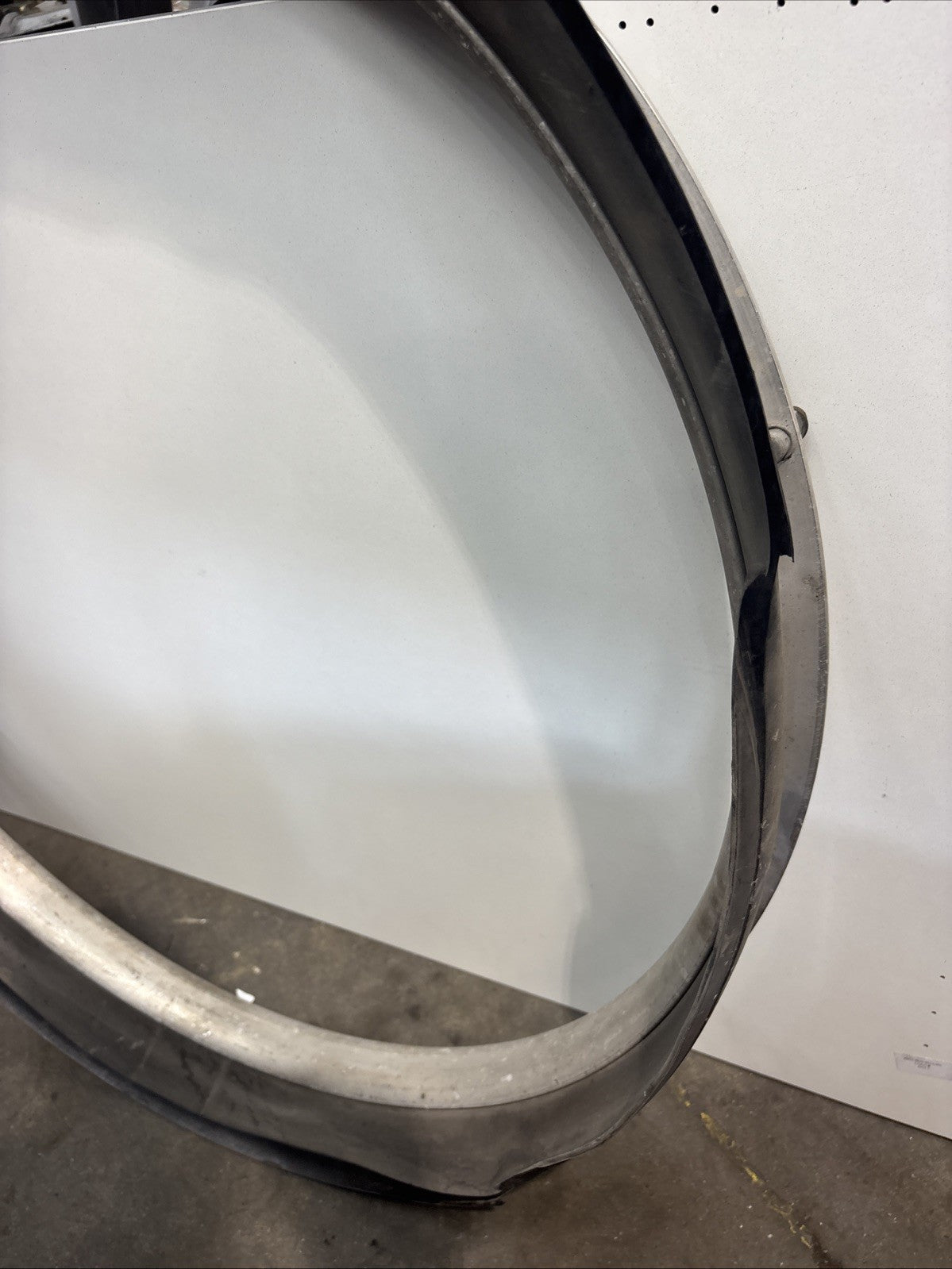 F91-1017 Engine Cooling Fan Clutch Bearing Bracket / PACCAR FAN RING OEM