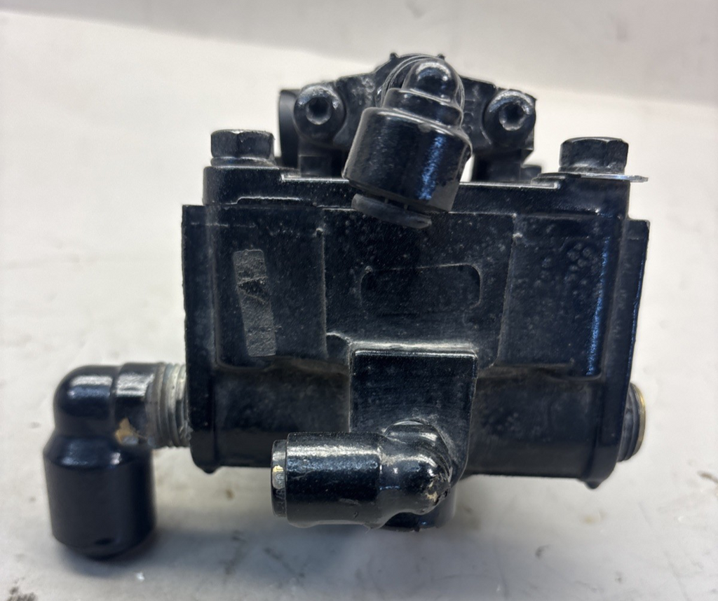 Bendix K071866 BRAKE RELAY AIR VALVE