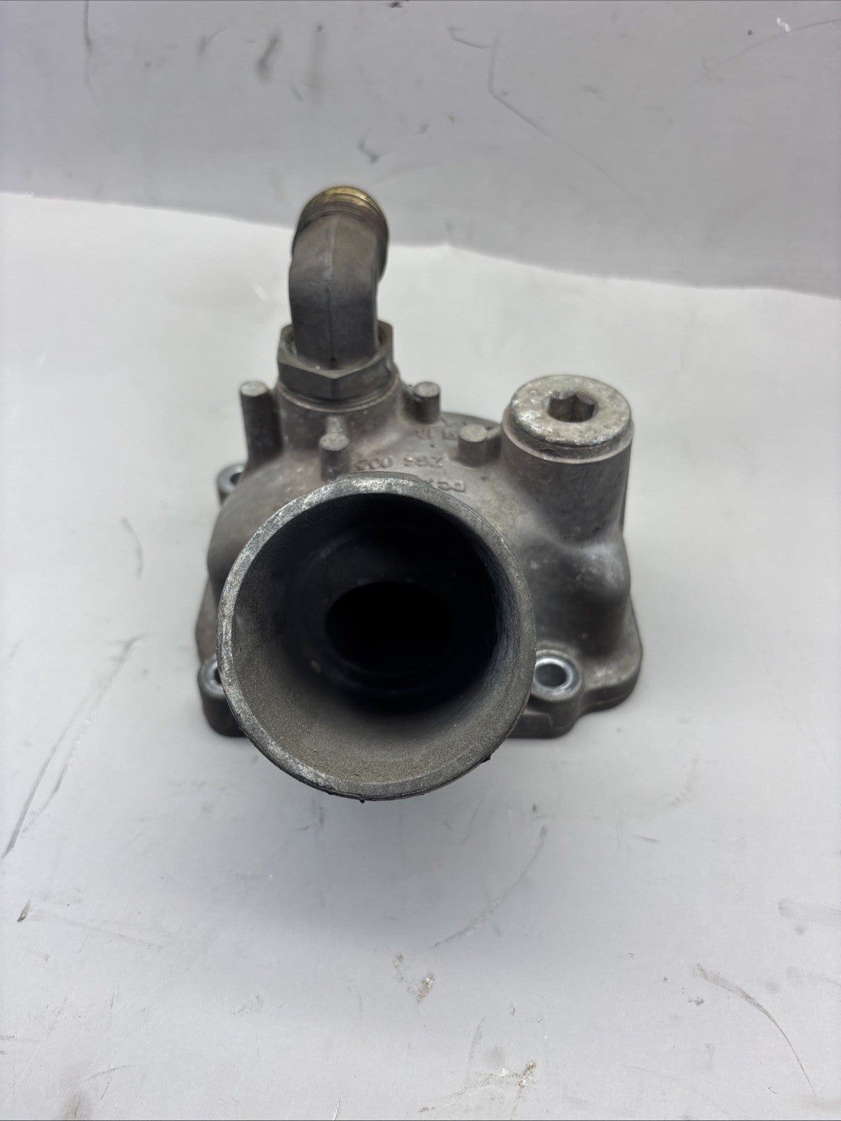 Detroit DD15 Thermostat Housing  A 472 203 15 31