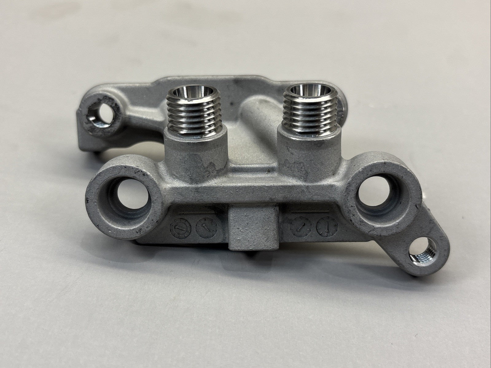 22026839 Volvo / Mack Truck Mounting Plate