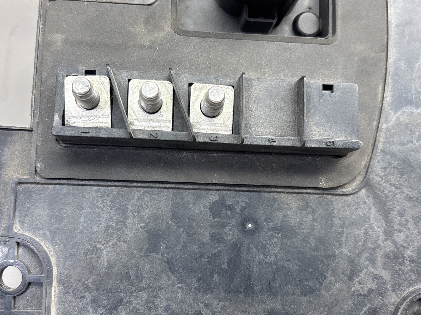 A66-01830-000 FREIGHTLINER CASCADIA 126 FUSE BOX