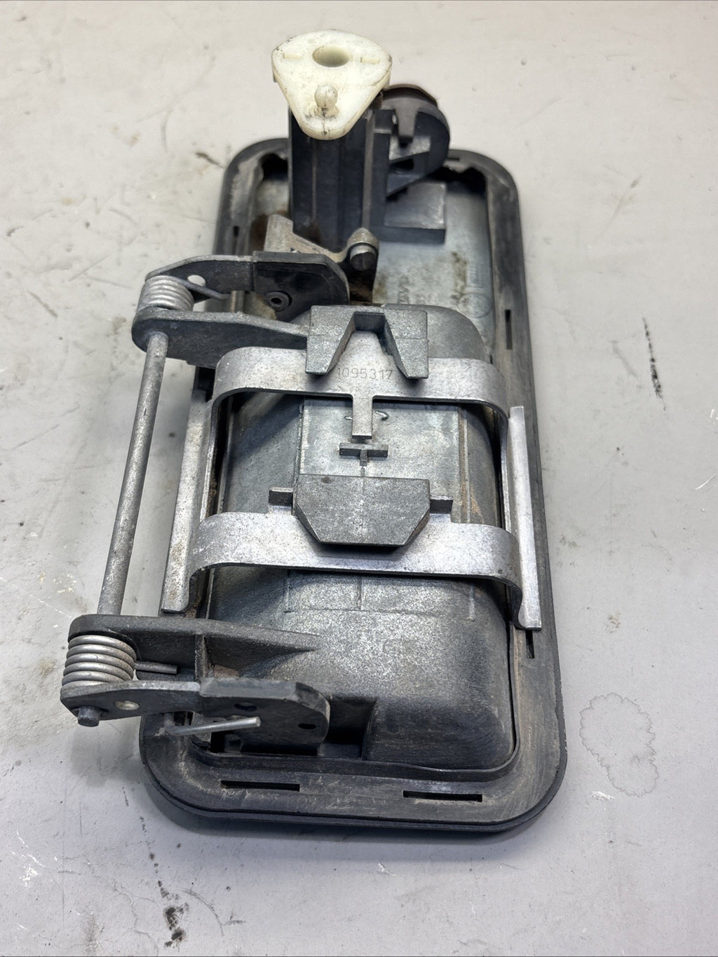 Genuine Volvo Truck LH Driver Side Exterior Door Handle 20398466