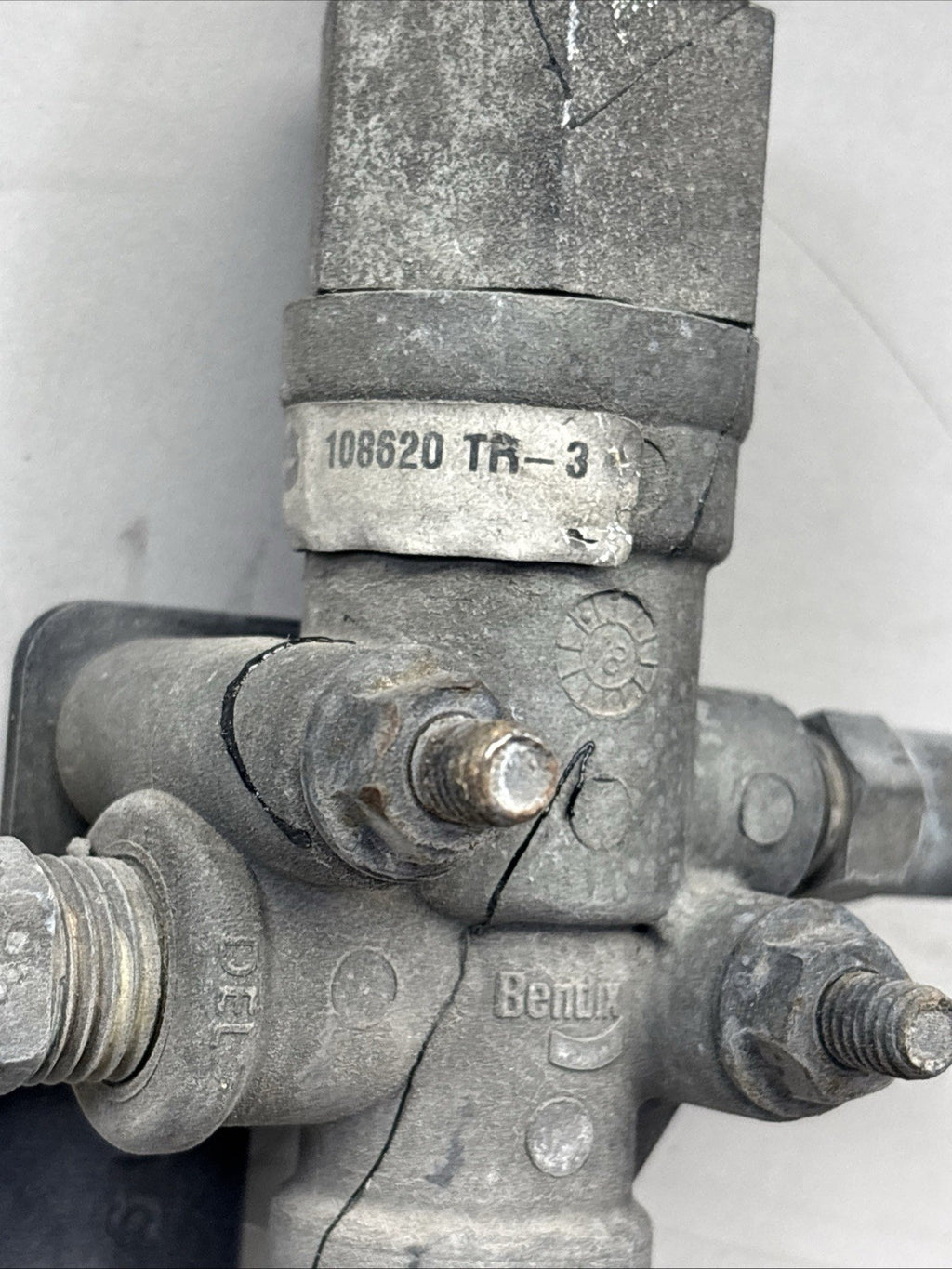 2019 VOLVO VNL AIR BRAKE VALVE BENDIX 108620 OEM