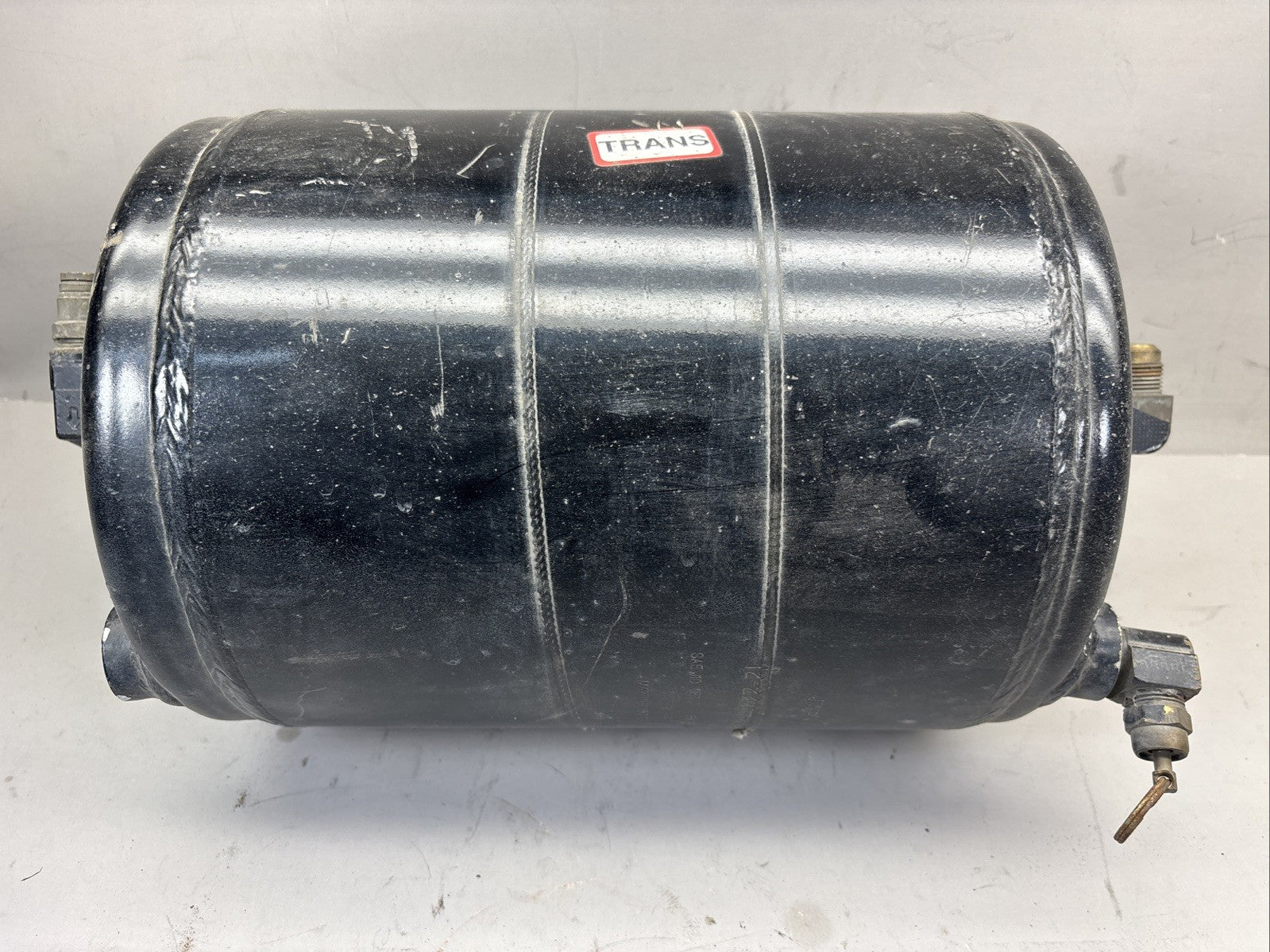 FREIGHTLINER CASCADIA TRANSMISION AIR TANK 12-22432-003 OEM