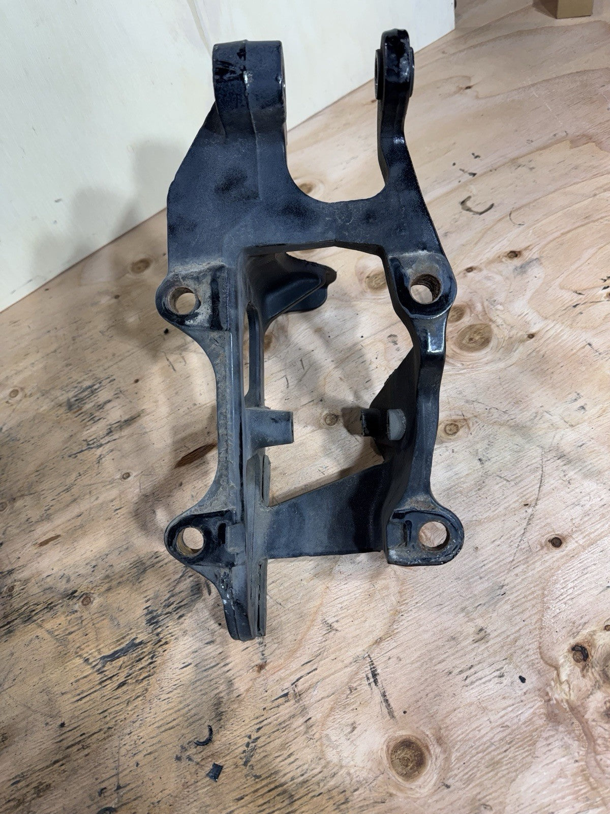 2021 KENWORTH T680 CAB MOUNTBRACKET Right 3768718