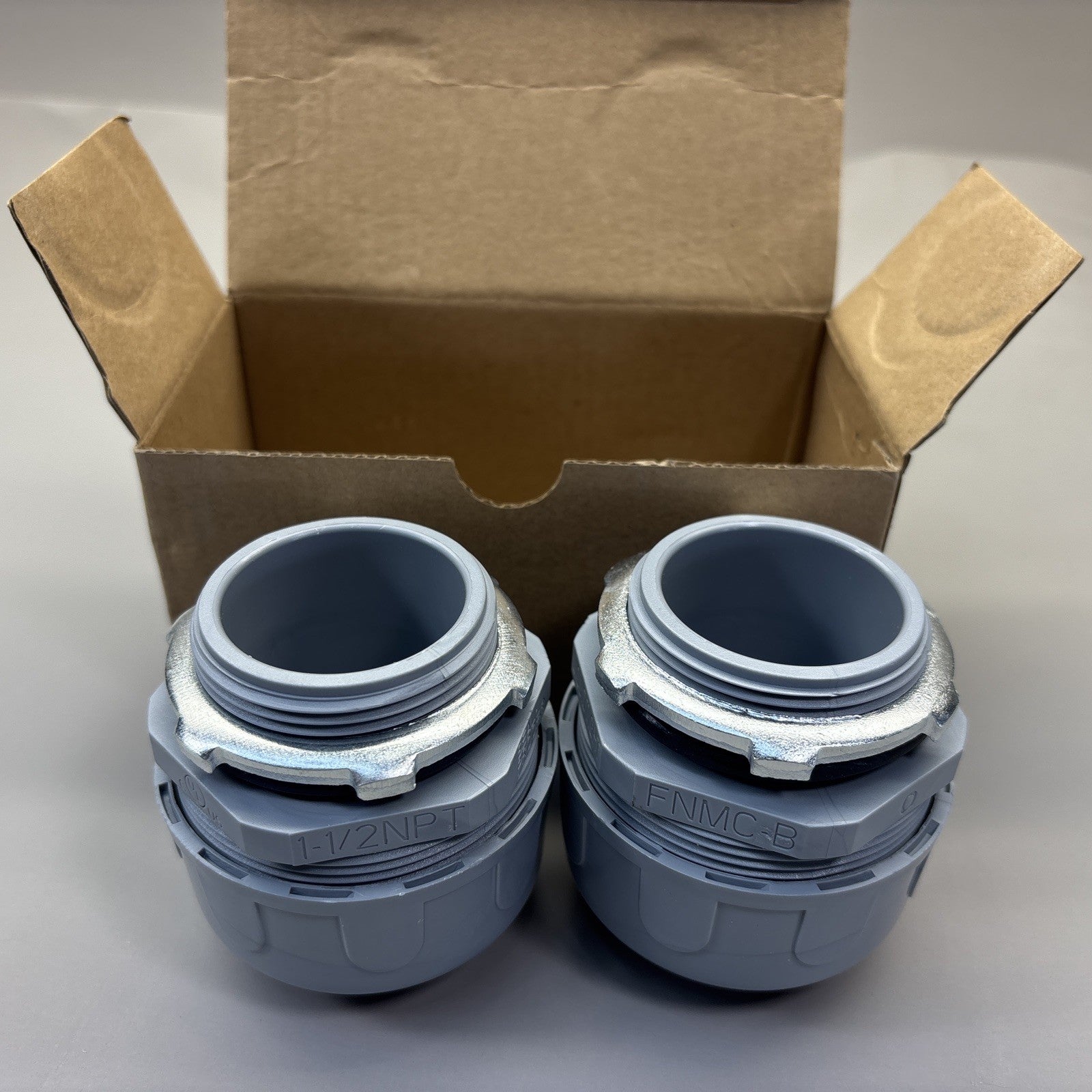 SEALPROOF SYSTEM 8411, 1-1/2" NON-METALLIC STRAIGHT CONNECTORS GRAY ( 2 PACK )