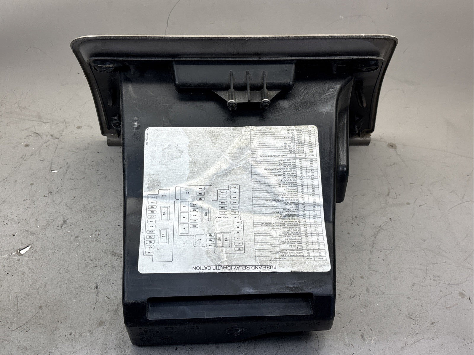 Freightliner 22-60537-000 Glove Box Assy 22-60535-000