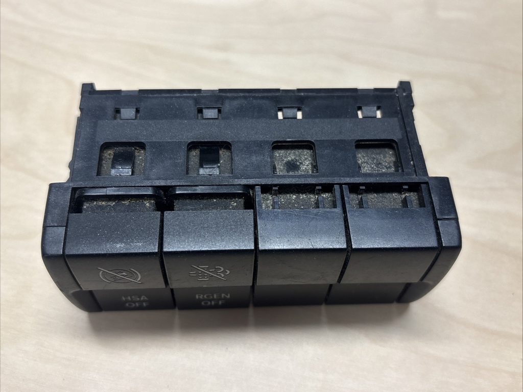 Freightliner Bunk Rocker Switch Panel A06-90732-000