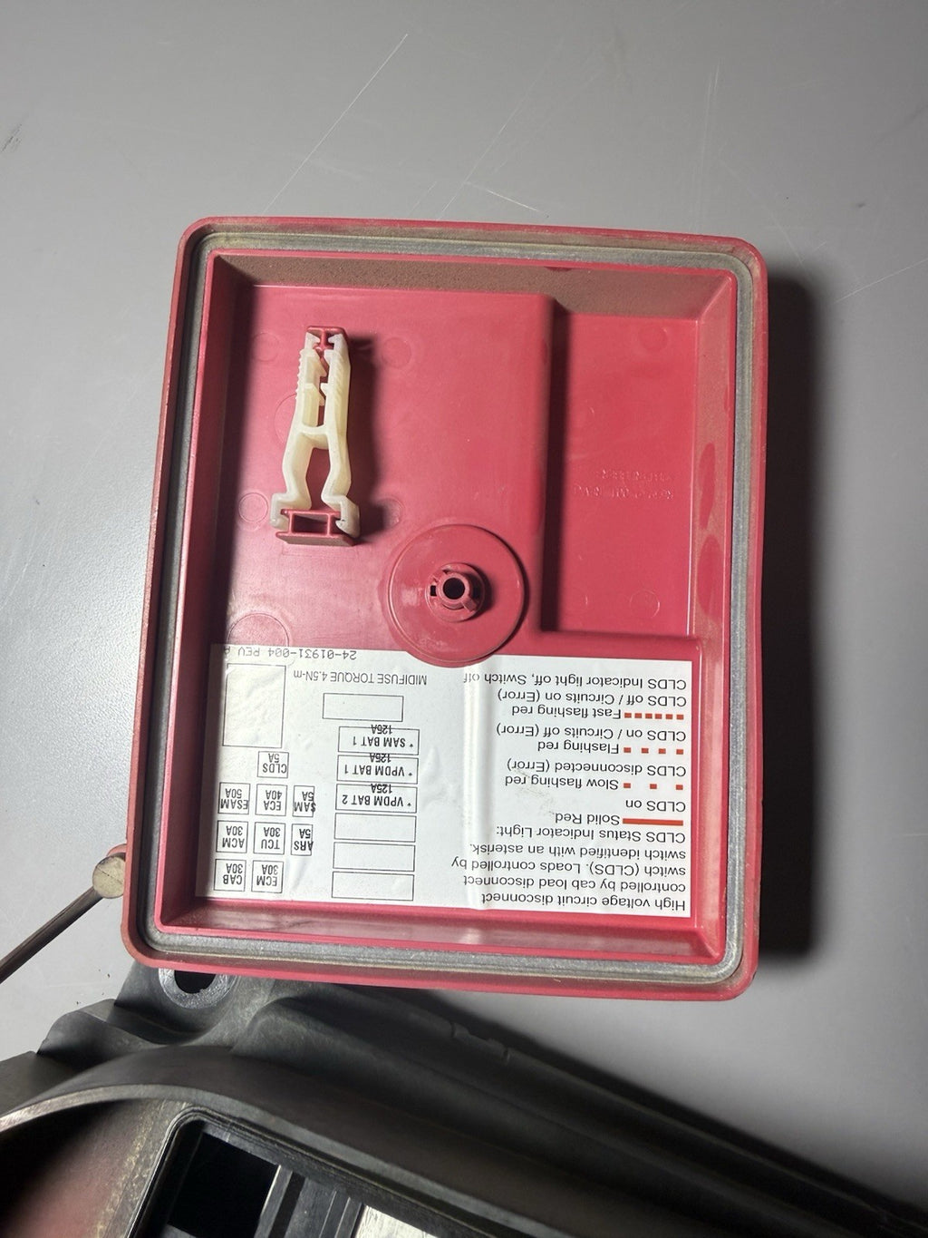 A66-01830-000 2021 FREIGHTLINER CASCADIA 126 FUSE BOX 3795966