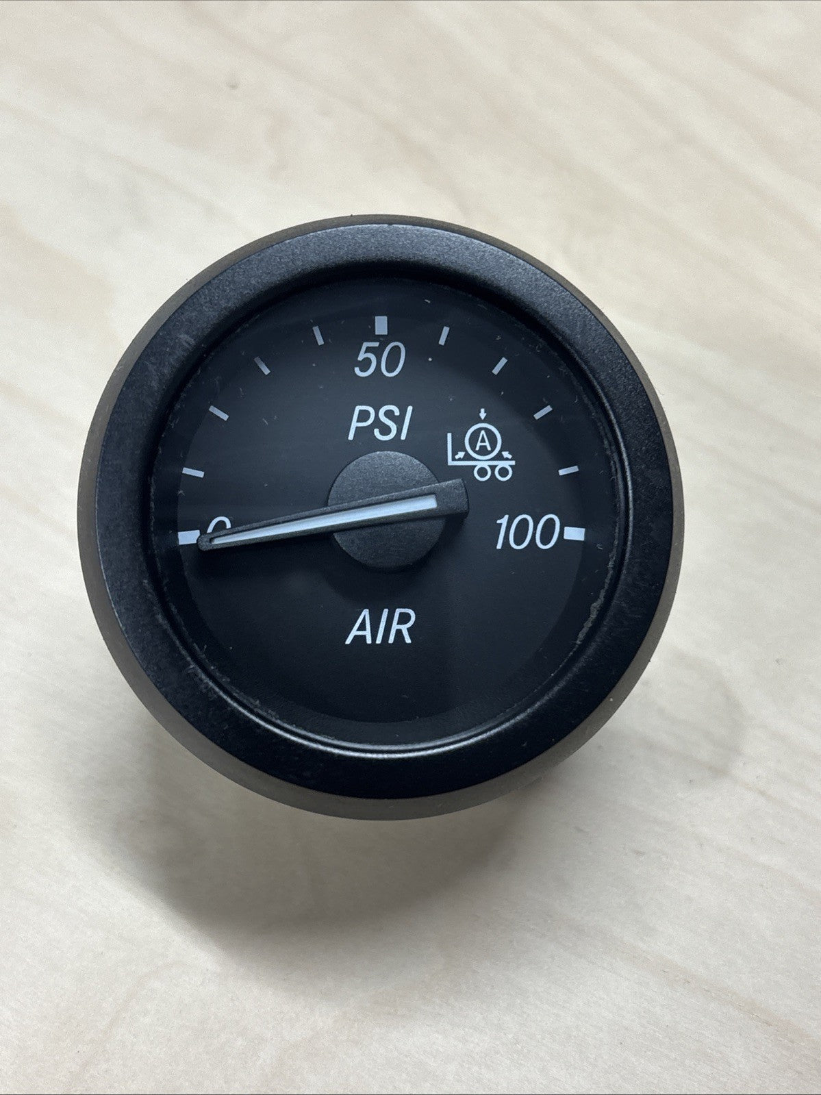 FREIGHTLINER Trailer Application Air Pressure Gauge A22-72357-000 A22-72357-001