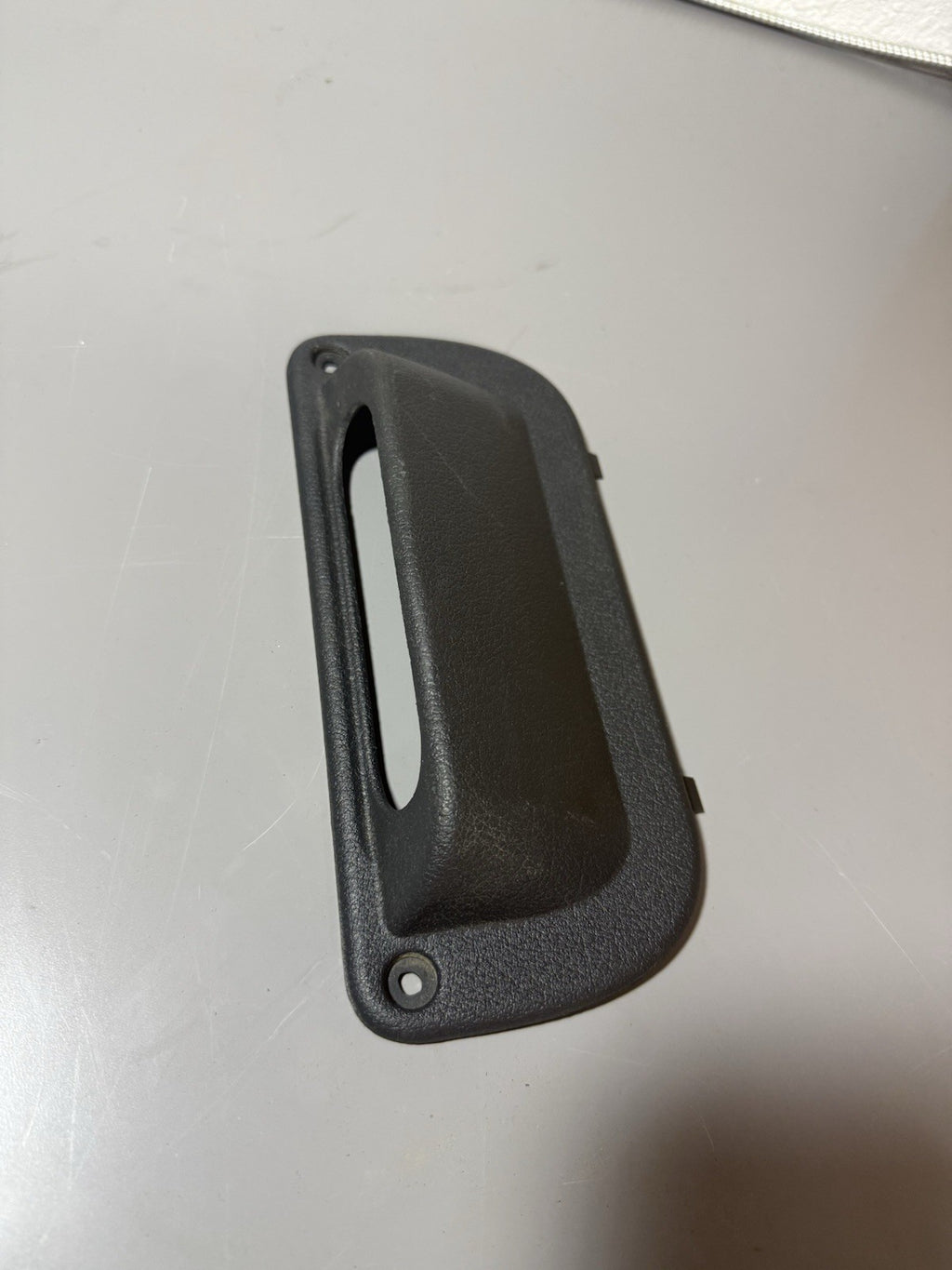 2018-2023 FREIGHTLINER CASCADIA FRONT RIGHT B PILLAR BAG HANDLE 18-60163-001 OEM