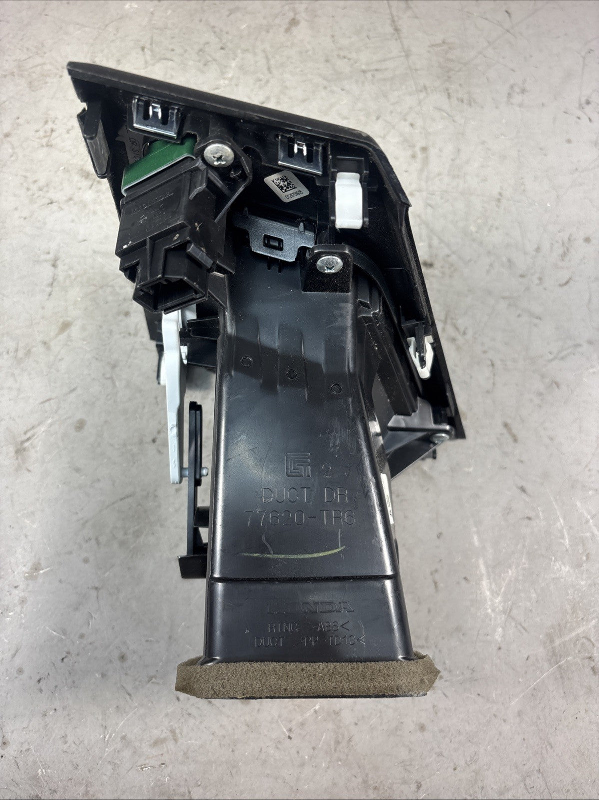 2013-2015 Honda Civic Dash Air Vent LH Driver Far Left Side 77620-TR6 OEM