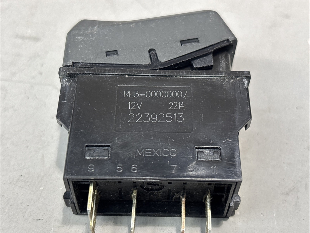 2018 -2024 VOLVO BACK OF CAB LIGHT, WORK SWITCH, ROCKER 22392513 ,RL3-00000007