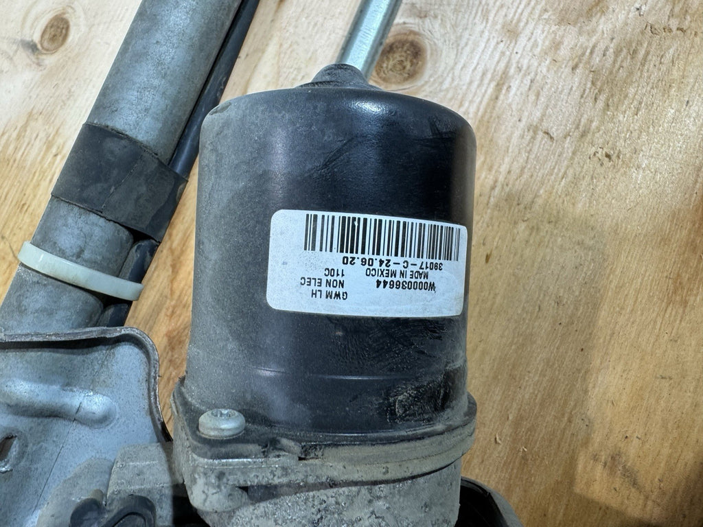2021 Kenworth T680 Left/Driver Windshield Wiper Motor - Used