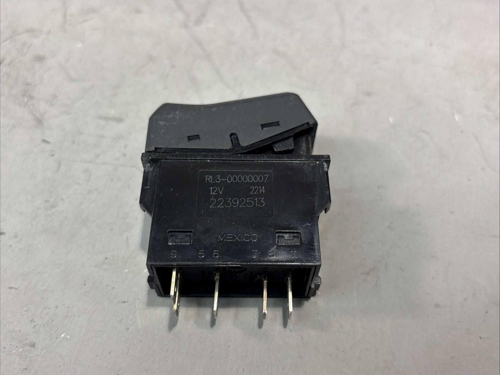 2018 -2024 VOLVO BACK OF CAB LIGHT, WORK SWITCH, ROCKER 22392513 ,RL3-00000007