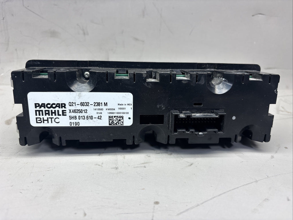Peterbilt 579/Paccar Q21-6032-2381 H Climate Control / TEMPERATURE / A/C