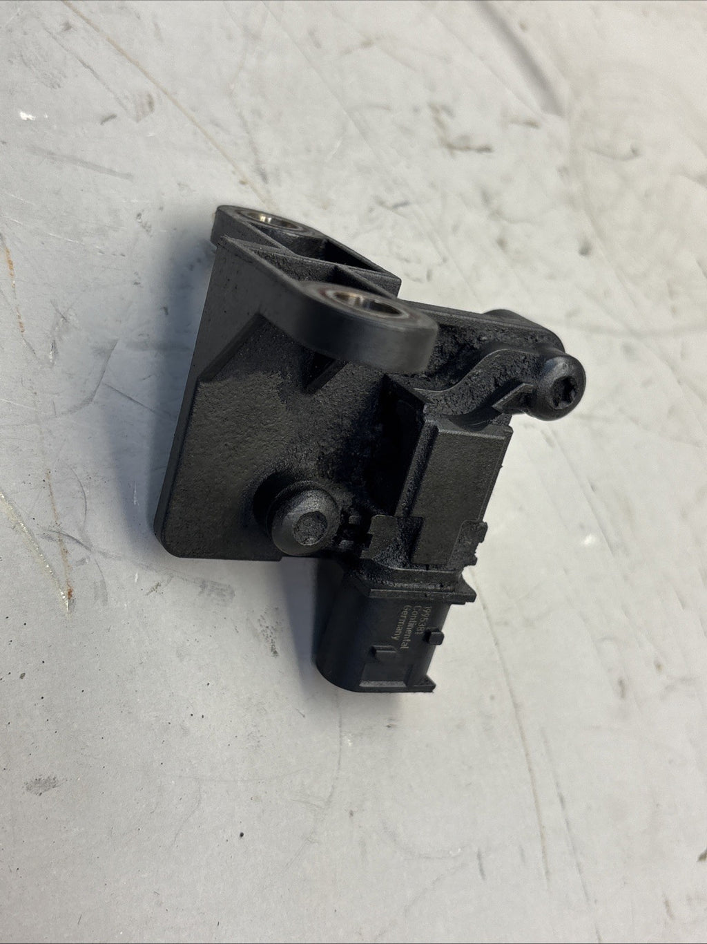 Paccar MX13 Diesel Engine Crankcase Breather Pressure Sensor 1995381 OEM 1921560