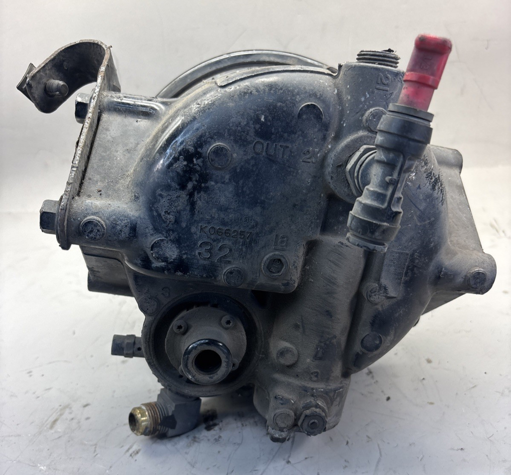 Freightliner Cascadia 126 Bendix Air Dryer K066678 OEM