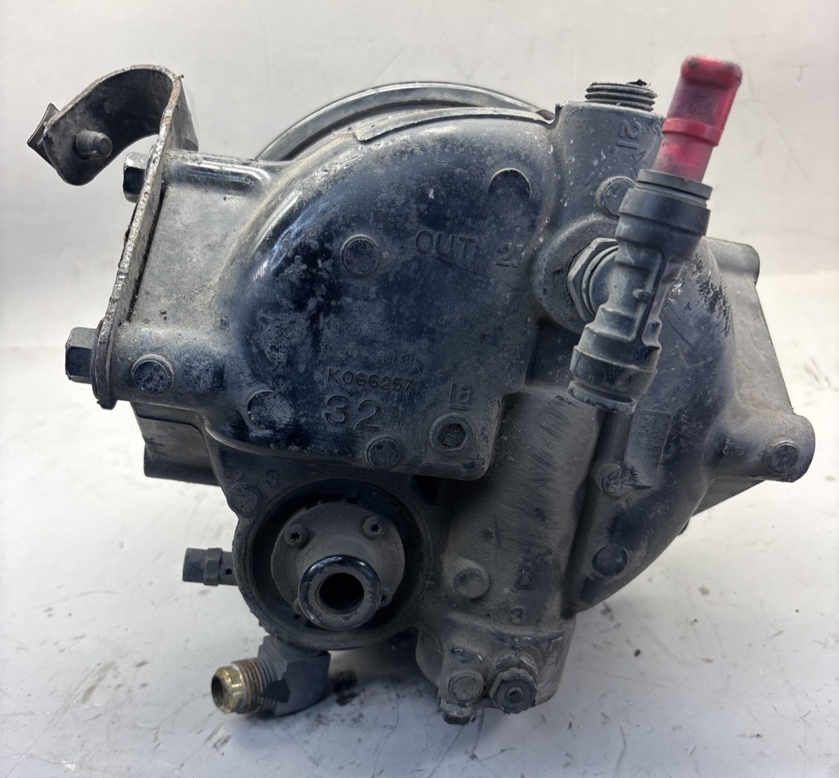 Freightliner Cascadia 126 Bendix Air Dryer K066678 OEM