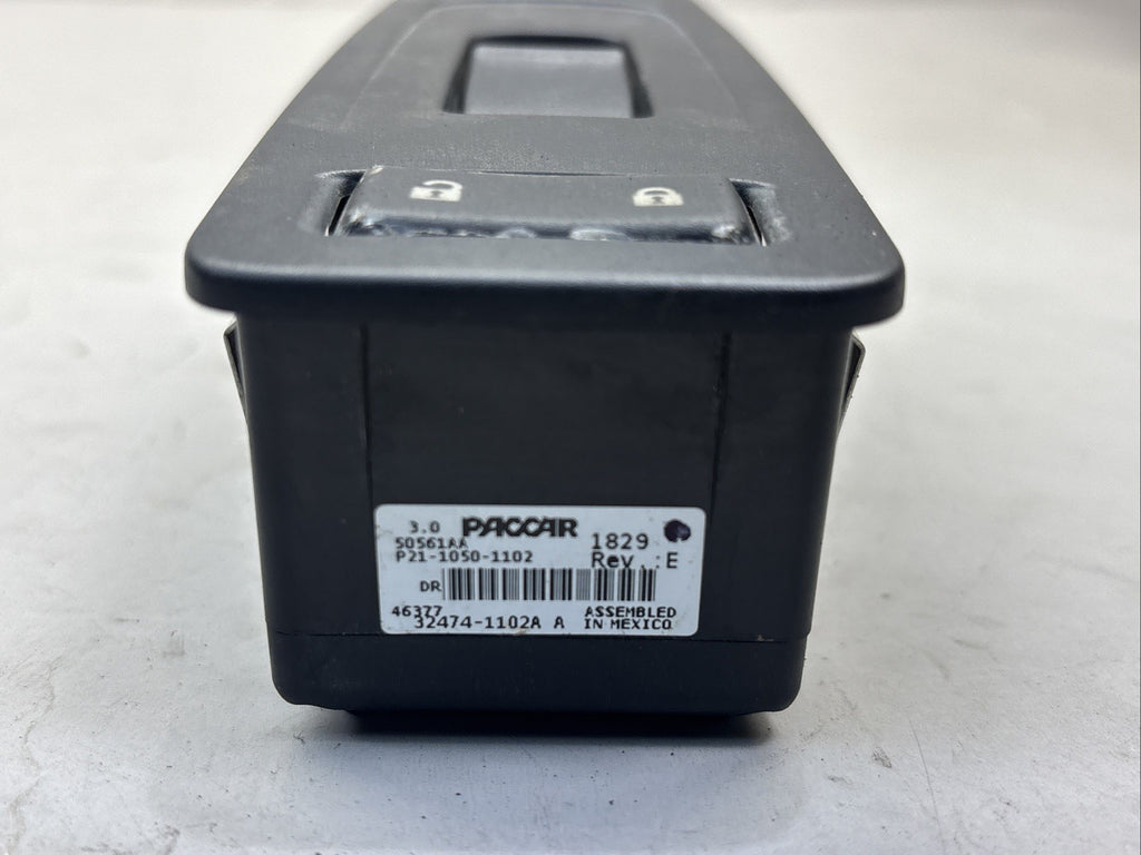 PACCAR Kenworth Window/Door Control Switch, Pass. Side PN: P21-1050-1102