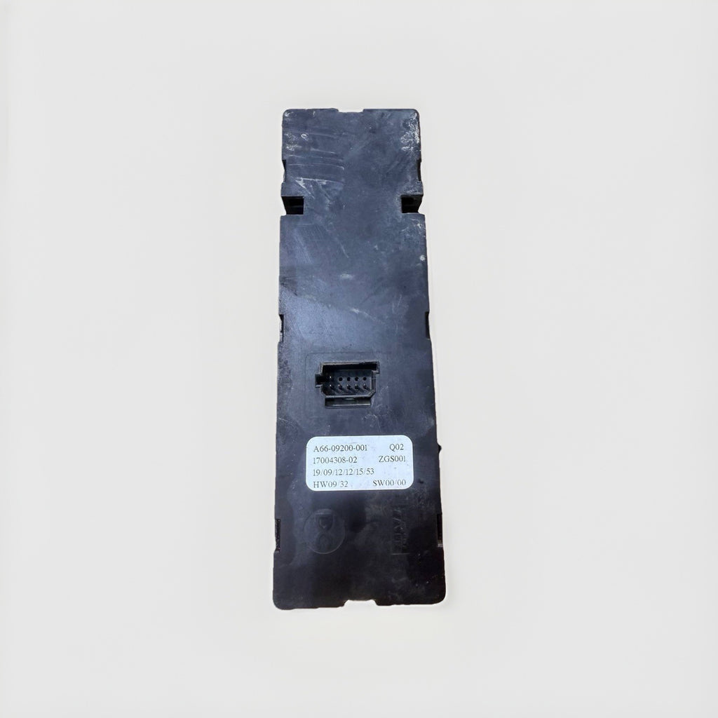 A66-09200-001 FREIGHTLINER CASCADIA 126 RH DOOR Switch