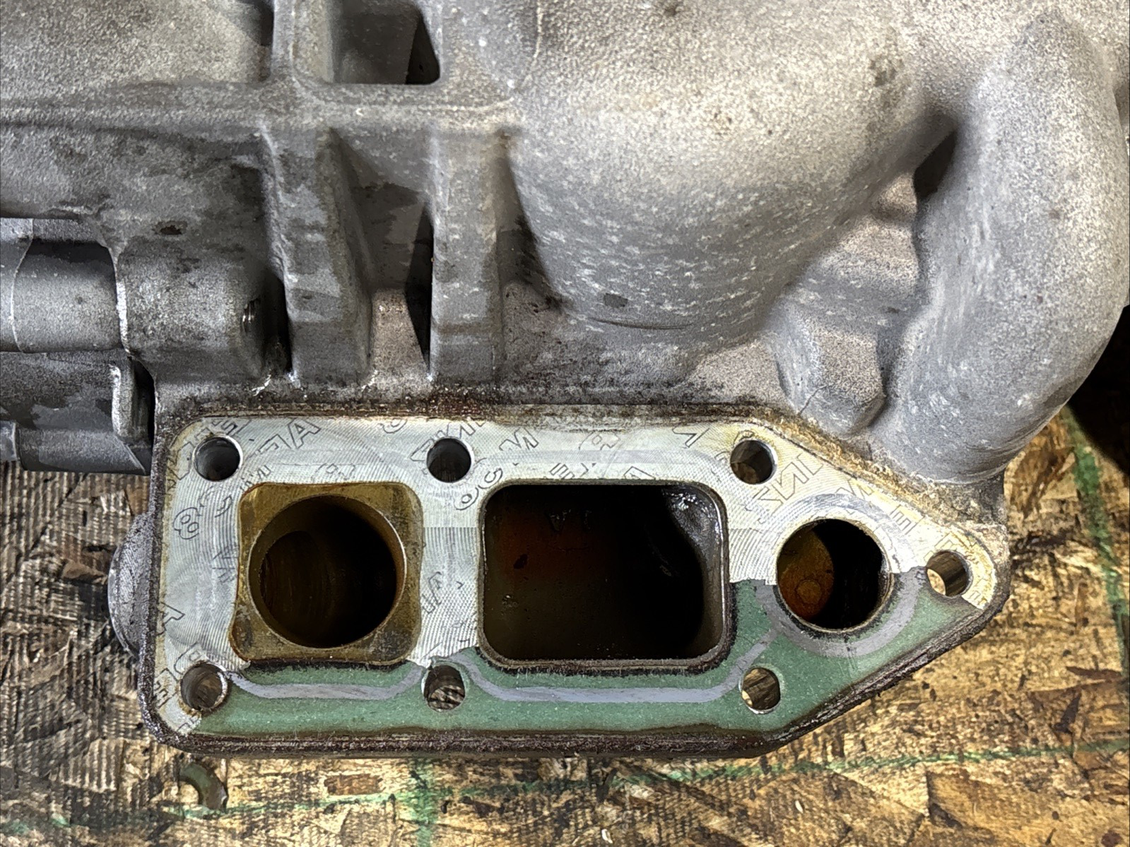 PACCAR WARER PUMP HOUSING W PUMP 931278 02