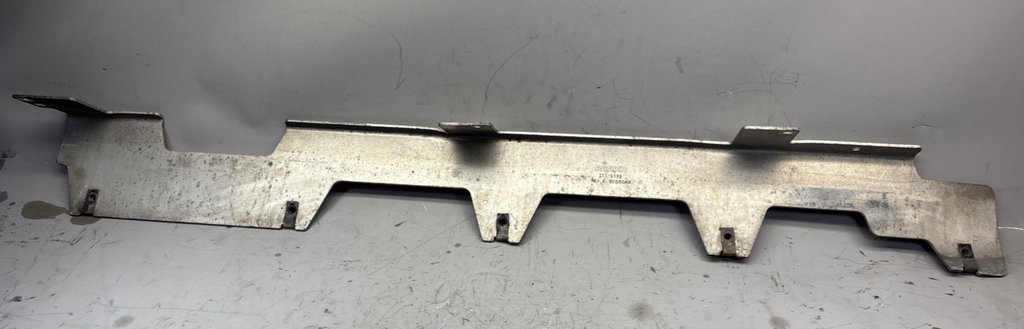 PACCAR  AIR SKIRT BRACKET   T11-6198