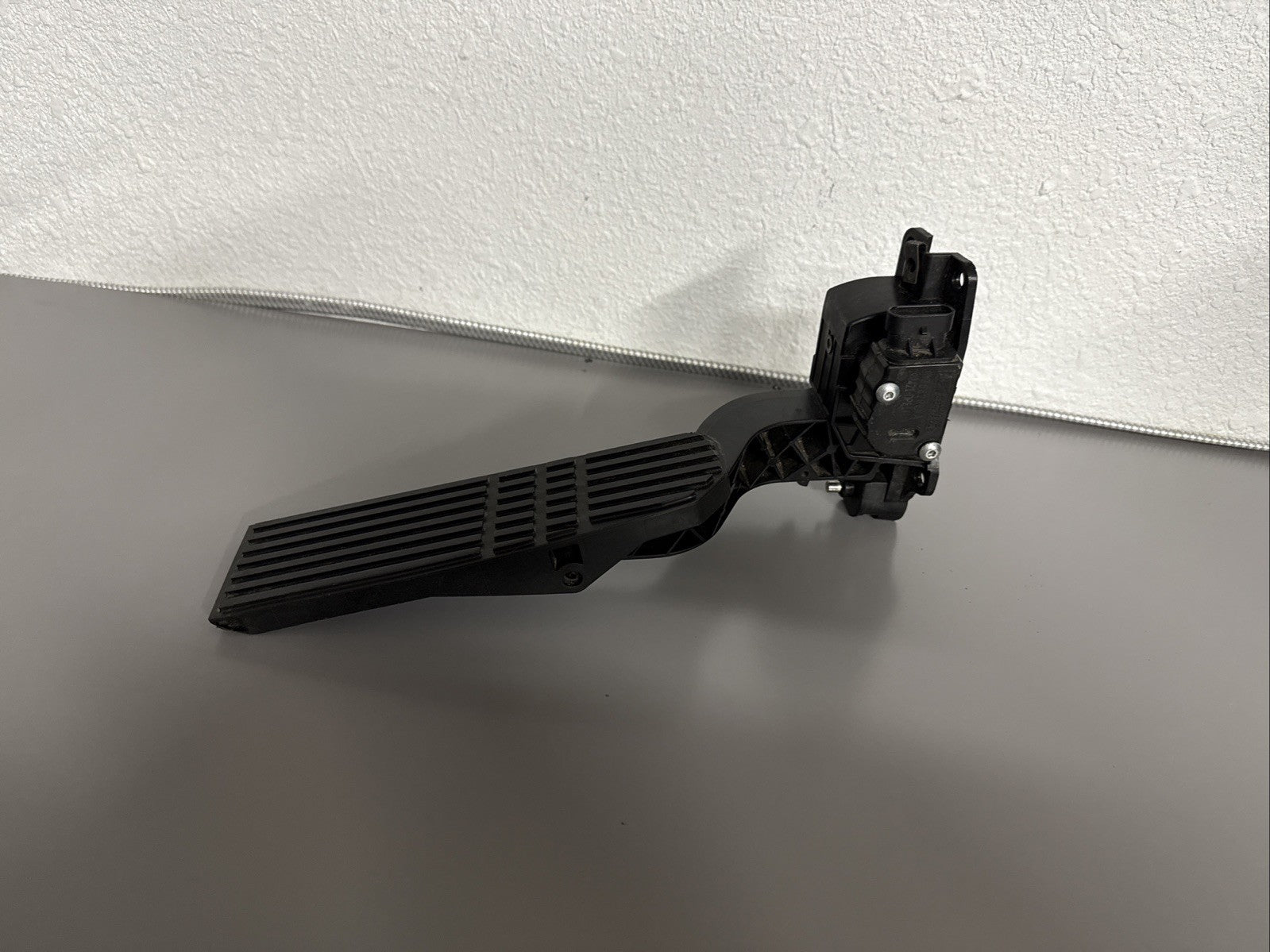 2018-2024 FREIGHTLINER CASCADIA GAS THROTTLE ACCELERATOR PEDAL A01-33821-001 OEM
