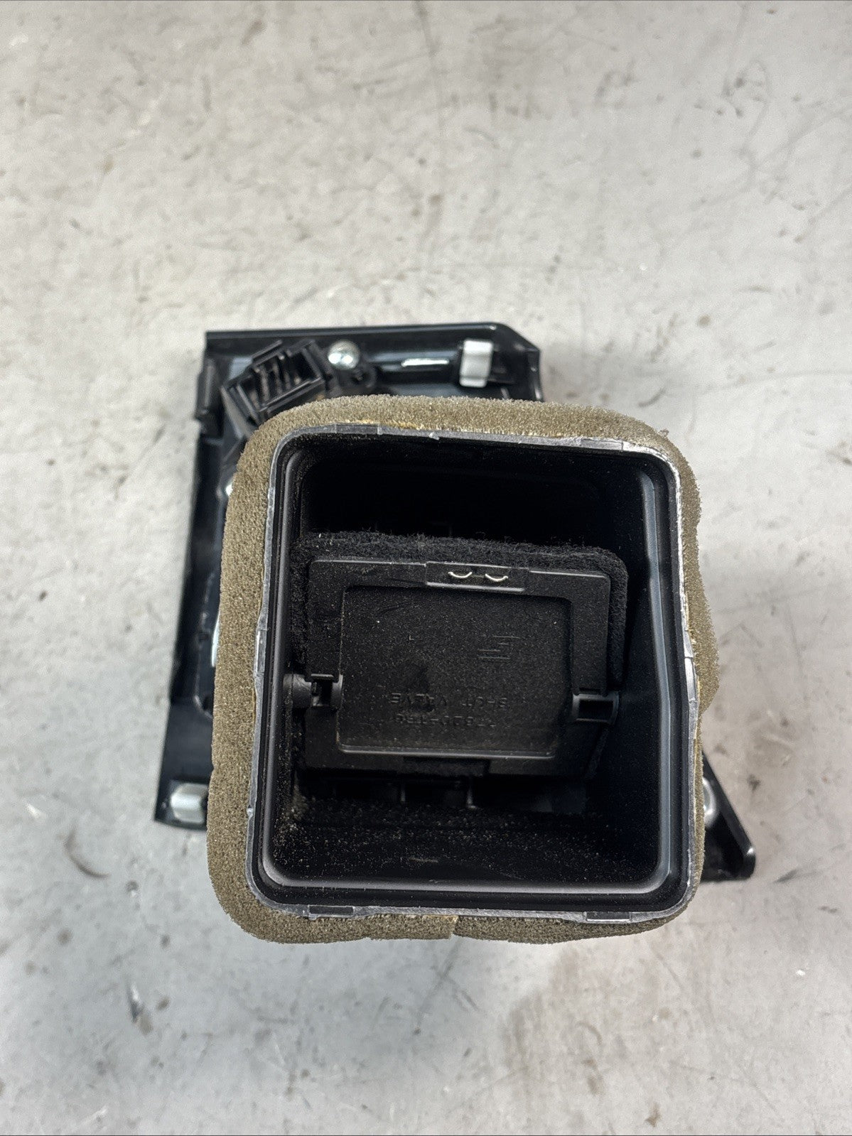 2013-2015 Honda Civic Dash Air Vent LH Driver Far Left Side 77620-TR6 OEM