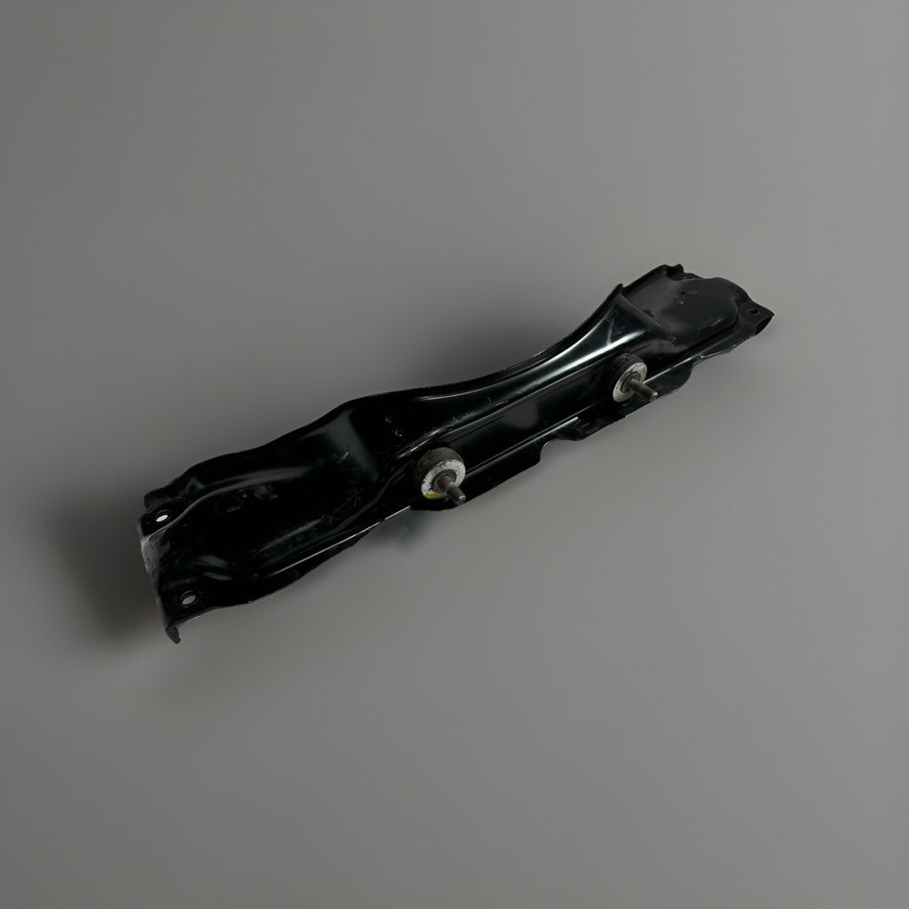 OEM A05-33750-000 Radiator Support Bracket For Freightliner Cascadia 2018-2024
