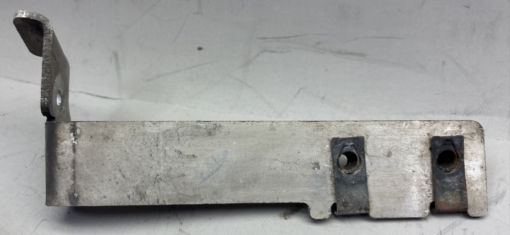 PACCAR MOUNTING BRACKET T11-6208 / 20550AA