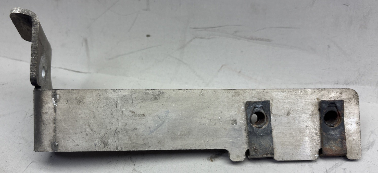 PACCAR MOUNTING BRACKET T11-6208 / 20550AA