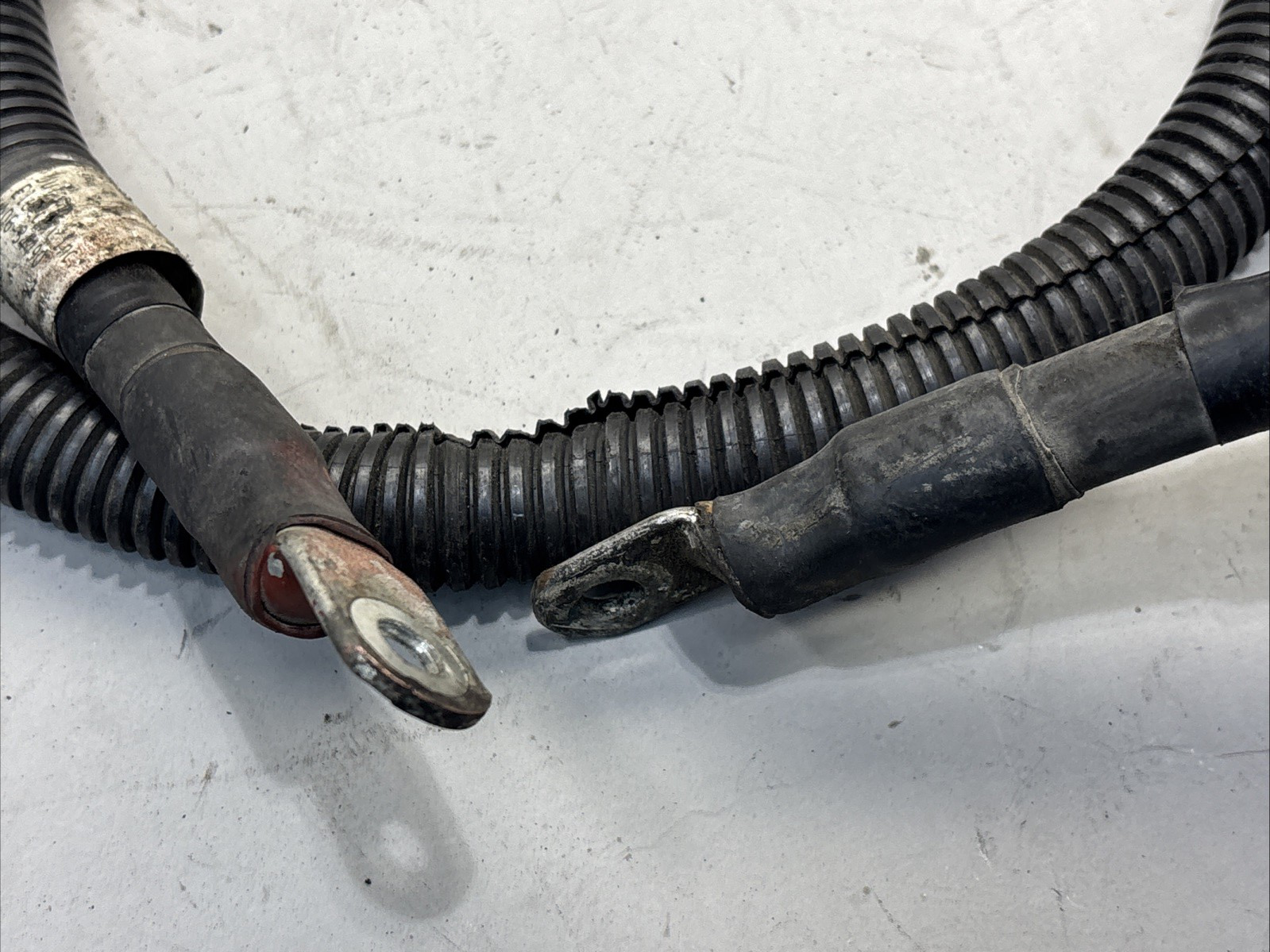 JULIAN ELECTRIC Freightliner A06-34490-124 inch Battery Ground Cable