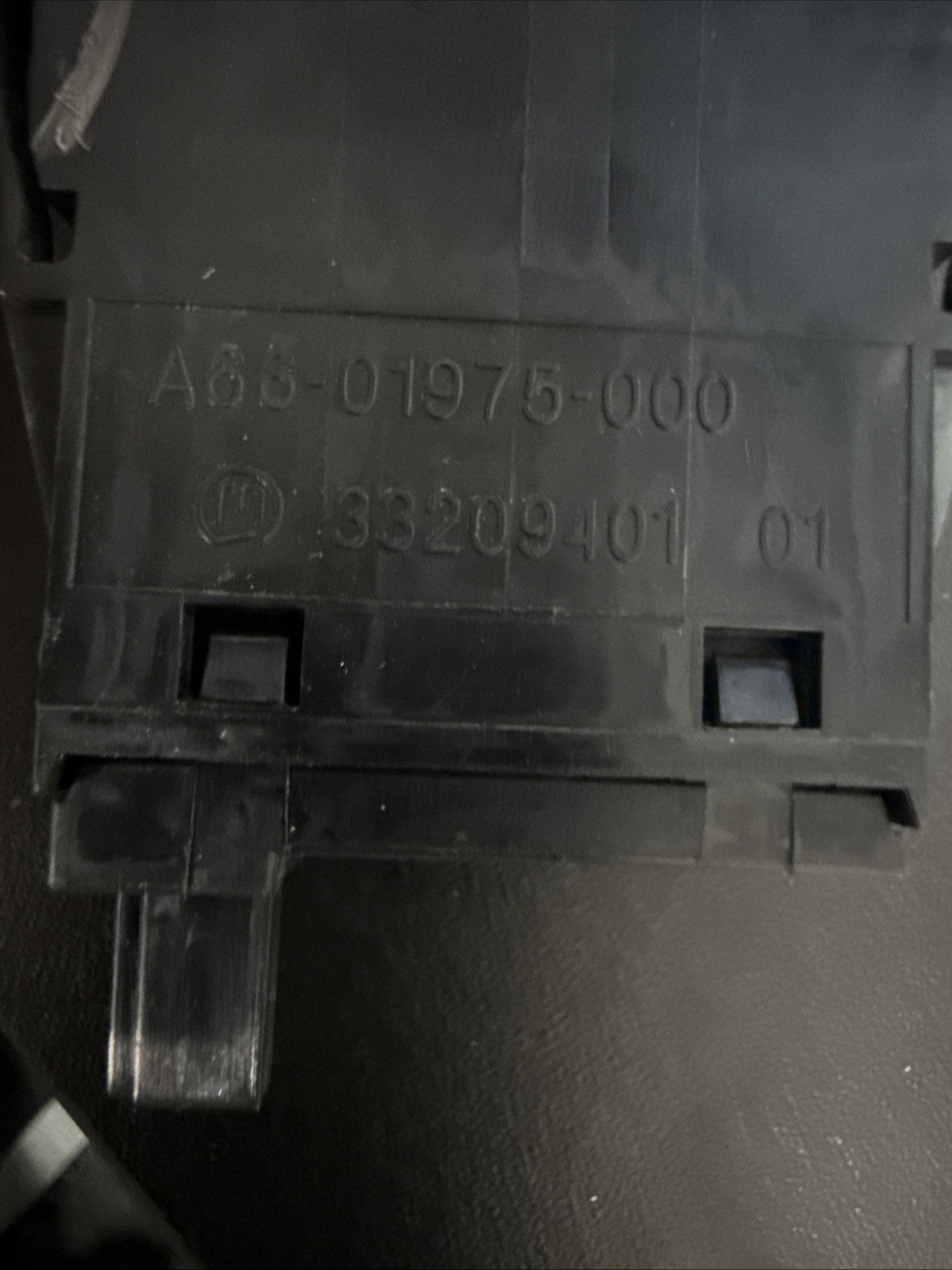 Freightliner  Sleeper  Dome Light Switch  A66-01975-000