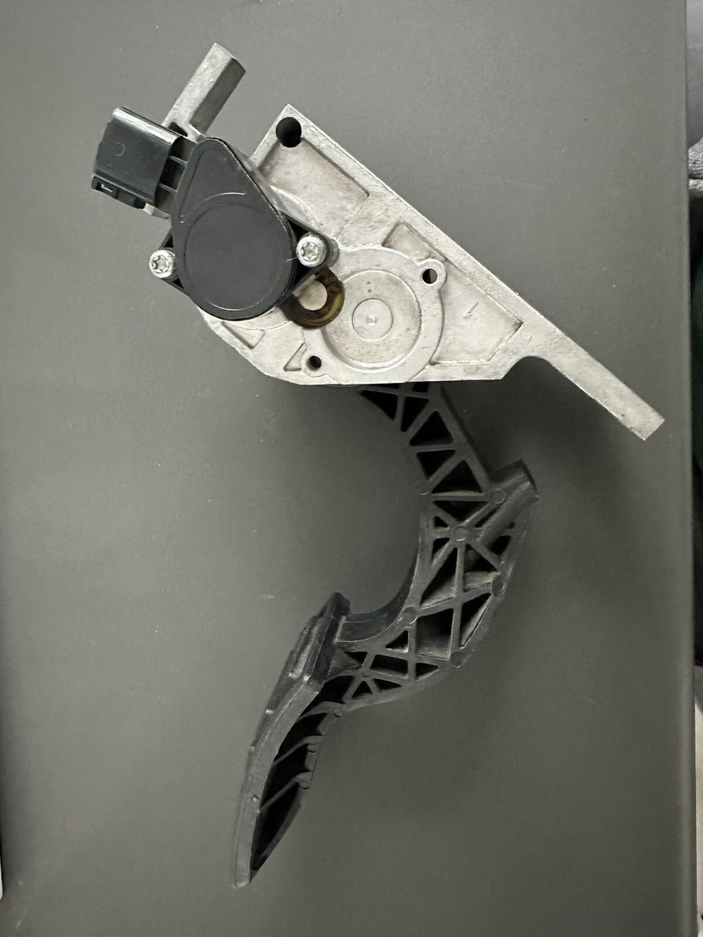 Accelerator Pedal replaces For Volvo Truck VOE 21116877