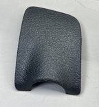 FREIGHTLINER CASCADIA RIGHT LOWER CAB HANDLE TRIM COVER 18-68720-001